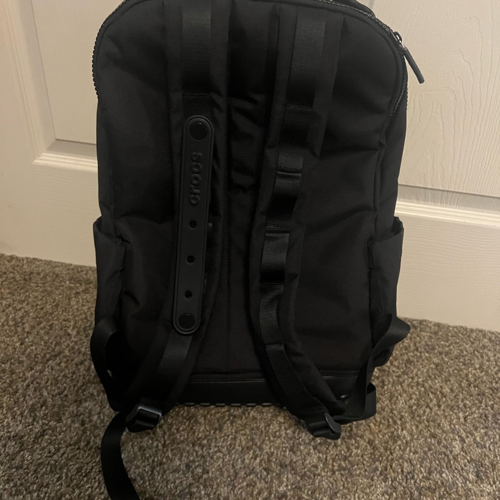 CROCS Men's Black Backpack - Picture 2 of 3